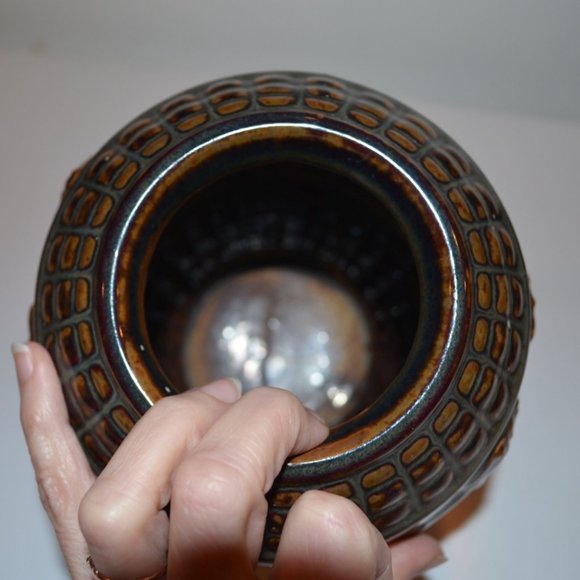 Clay Pot Ceramic Texture Patterned Lions and Elks Brown Height approx. 6.5' - Picture 8 of 8